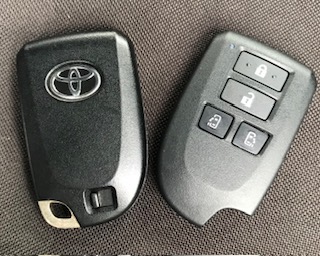 トヨタ　ハイエース　純正　スマートキー トヨタ(純正) スマートエントリー&スタートシステム(スマート