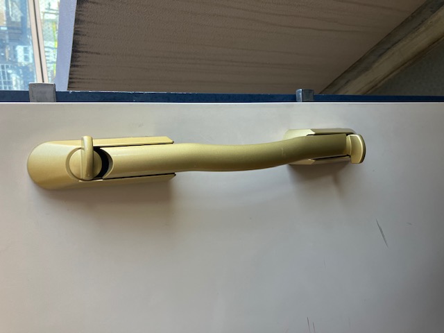 住宅開錠・プッシュプル錠開錠作業