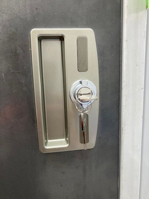 稲葉製作所・イナバ物置錠交換