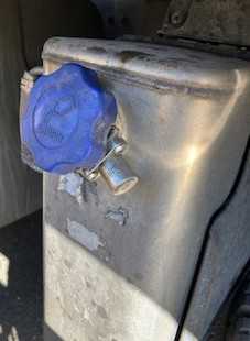 ニッサン　UDトラック　アドブルーカギ無し製作